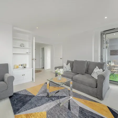 Stunning Flat In Chelsea, Kings Road With Balcony Apartament