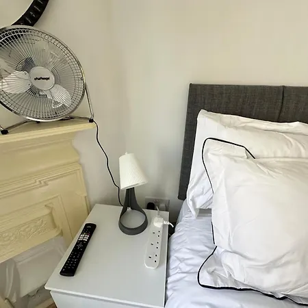 Covent Garden Newly Renovated Apartment London