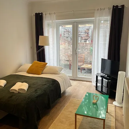 Lovely Garden Flat Near Emirates Stadium And Kings Cross St Pancras Station Apartment London