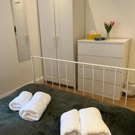Lovely Garden Flat Near Emirates Stadium And Kings Cross St Pancras Station Apartment