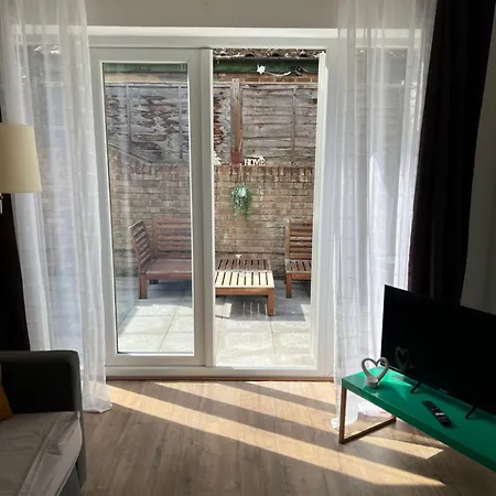 Lovely Garden Flat Near Emirates Stadium And Kings Cross St Pancras Station *
