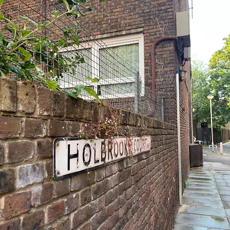 Lovely Garden Flat Near Emirates Stadium And Kings Cross St Pancras Station Apartment London