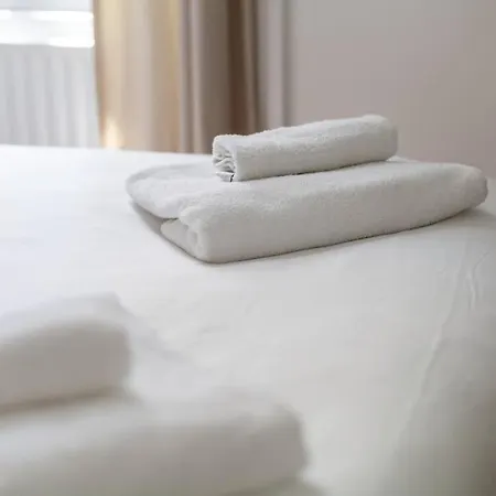 Incredible Location In Central - 2bed * London