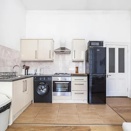 Apartment Incredible Location In Central - 2bed London