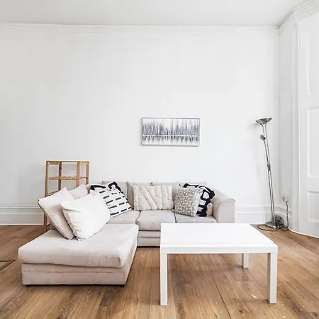 Incredible Location In Central - 2bed London