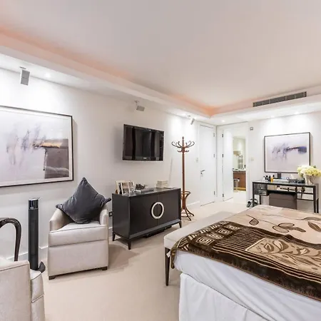Super Luxury Stylish Large Mayfair 2500sqft * London