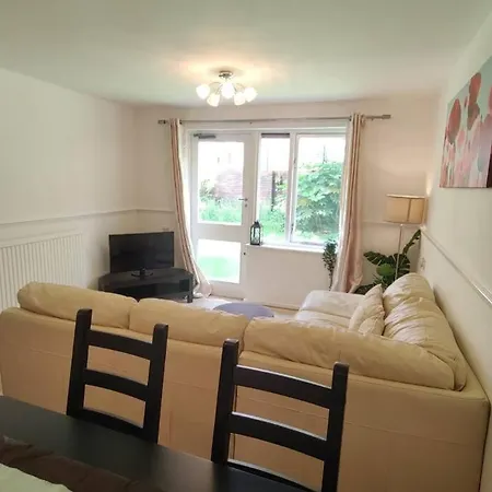 Apartment 2 Bed Brick Lane Flat, Liverpool St