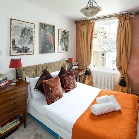 Artists Comfy Home, Near Camden Market Apartment
