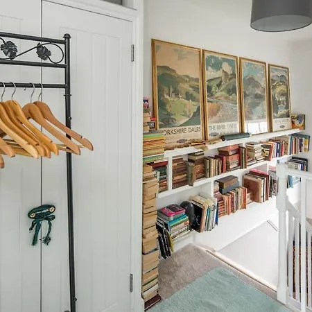 Artists Comfy Home, Near Camden Market Apartment