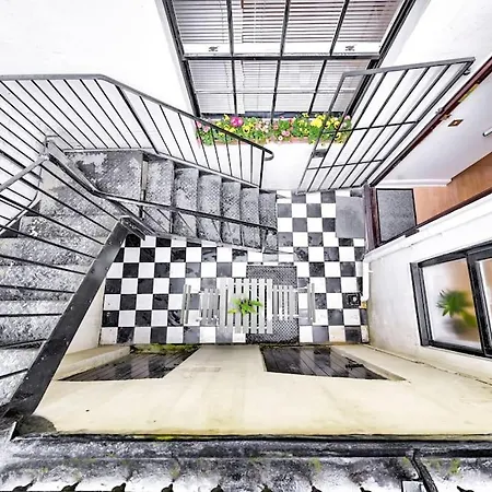 The Perfect Queensway *