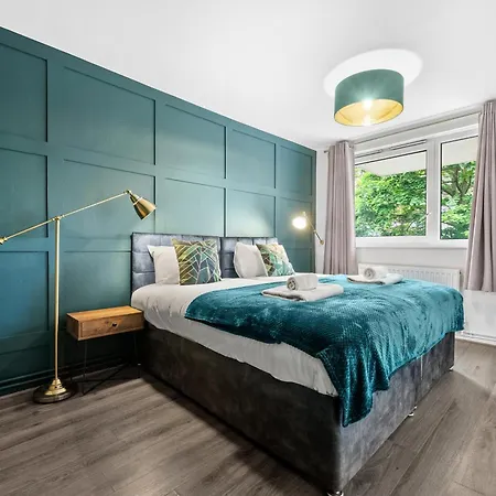 Apartment Spacious 3 Bedroom Whitechapel With Garden By Gold London