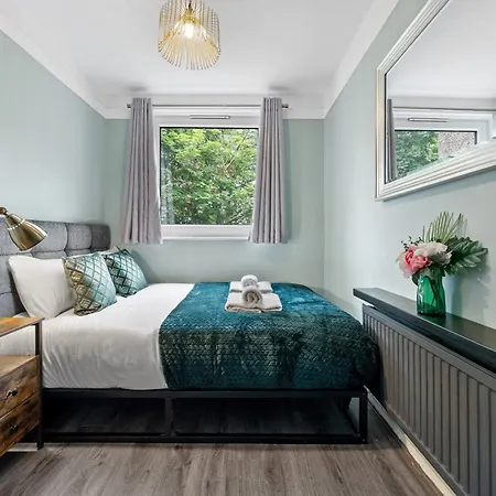Apartment Spacious 3 Bedroom Whitechapel With Garden By Gold *