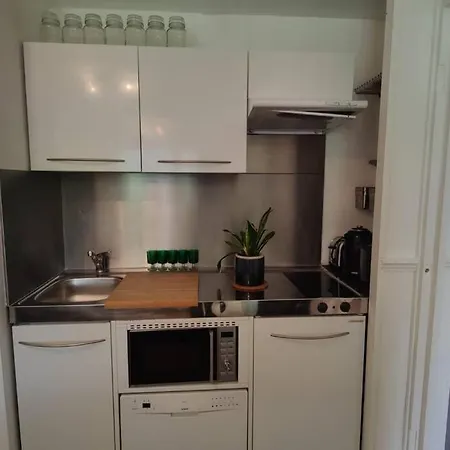 2 Bed Brick Lane Flat, Liverpool St * London