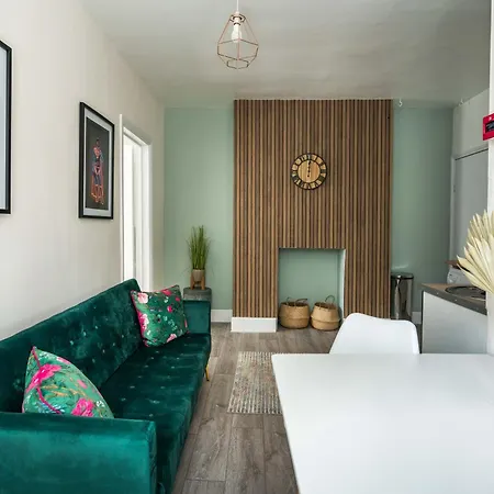 Apartment Lv2 Bricklane-fashionuni-shoreditch-art-shardtower-londonbridge-central