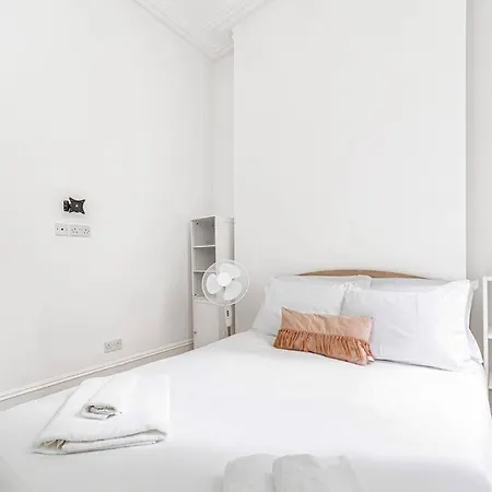 Incredible Location In Central - 2bed * London