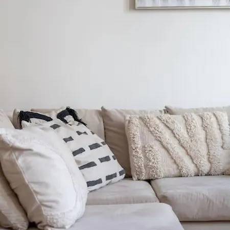 Incredible Location In Central - 2bed * London