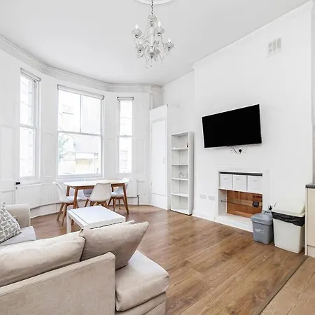 Incredible Location In Central - 2bed Apartment