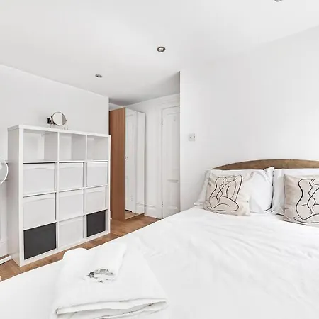 Incredible Location In Central - 2bed *