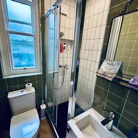 Covent Garden Newly Renovated Apartment London