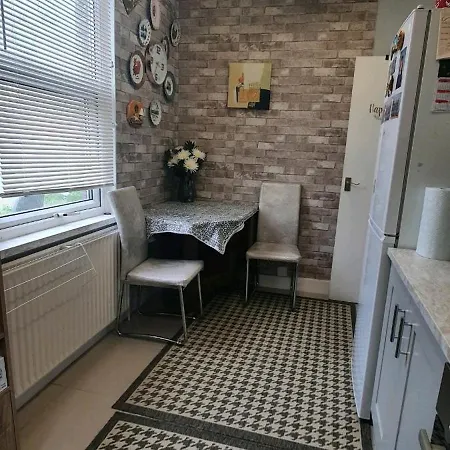 Close To Station 3min Walk *