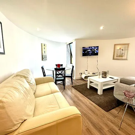 Apartment The Crib - 3 Bedroom Central By Wild *