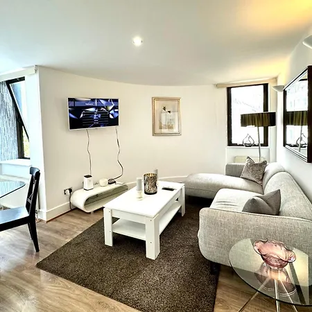 The Crib - 3 Bedroom Central By Wild