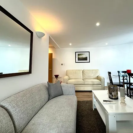 The Crib - 3 Bedroom Central By Wild London