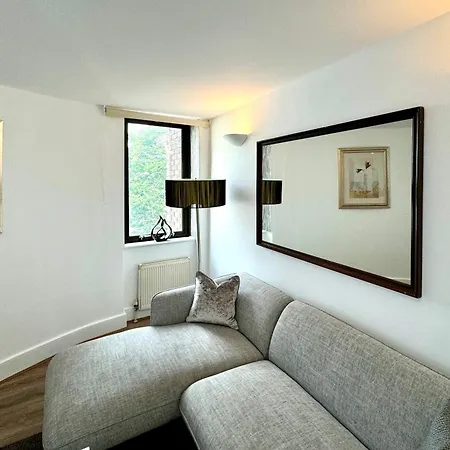 The Crib - 3 Bedroom Central By Wild