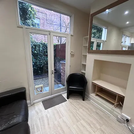 4 Bedroom Ground Floor For Up To 7 Guests