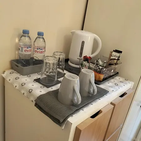 4 Bedroom Ground Floor For Up To 7 Guests Apartment