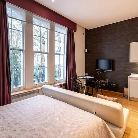 Space Aparthotel