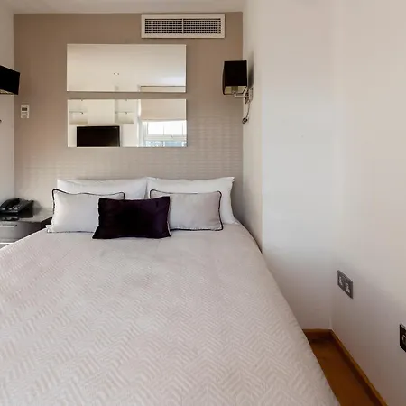 Space 4* Londra