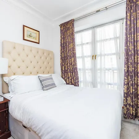 Carlton Court - Mayfair