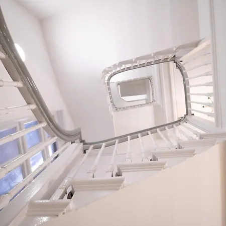Luxurious 1-bedroom Penthouse On Oxford Street 11g Apartment London