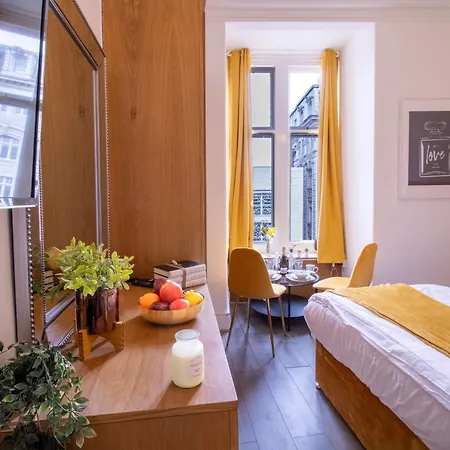 Spacious On Oxford Street 9gc *