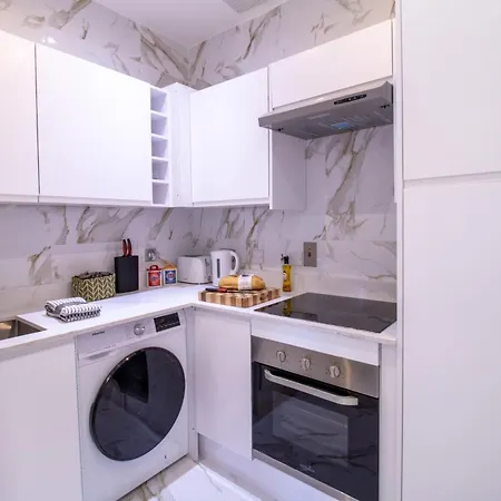 Elegant 3-bedroom On Oxford Street 2gc *