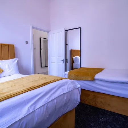 Elegant 3-bedroom On Oxford Street 2gc * London
