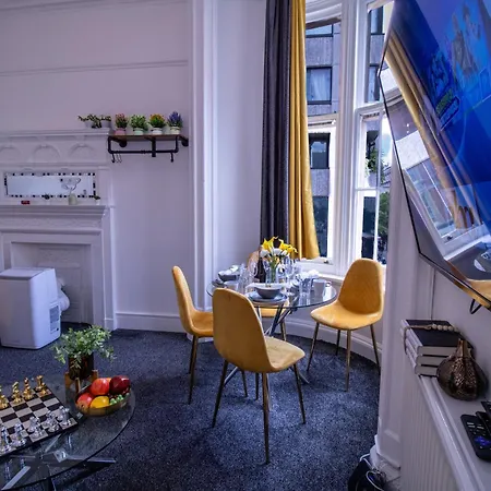 Elegant 3-bedroom On Oxford Street 2gc Apartment *