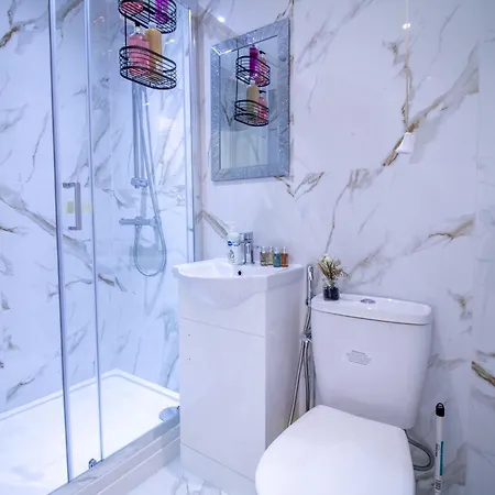 Elegant 3-bedroom On Oxford Street 2gc Apartment *