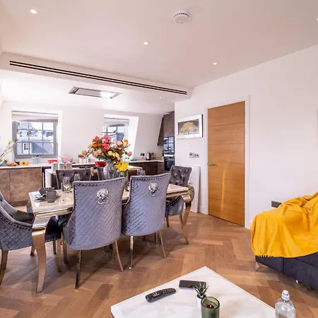 Elegant 3-bedroom Penthouse In Marble Arch 70 * London