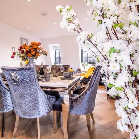 Elegant 3-bedroom Penthouse In Marble Arch 70 * London