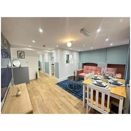 Fb- Spacious 2 Bed Flat Near Edgware Road Apartment *