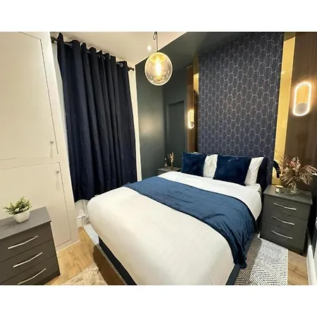 F2- Beautiful 1 Bed Flat Near Edgware Road Station *