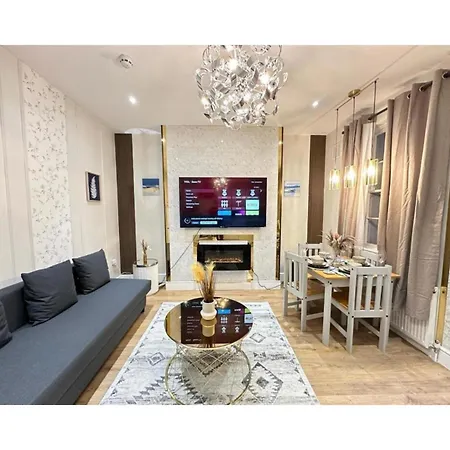 F2- Beautiful 1 Bed Flat Near Edgware Road Station London