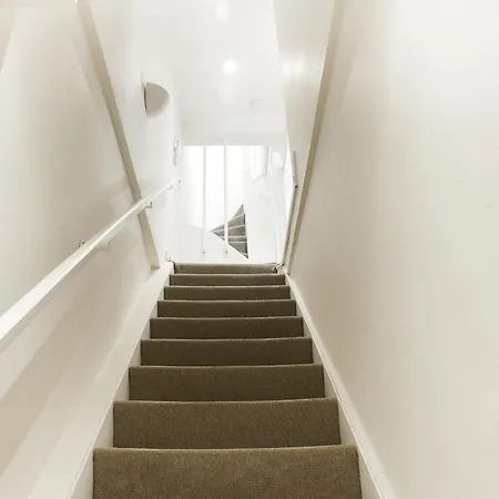 Lets K Apartment *