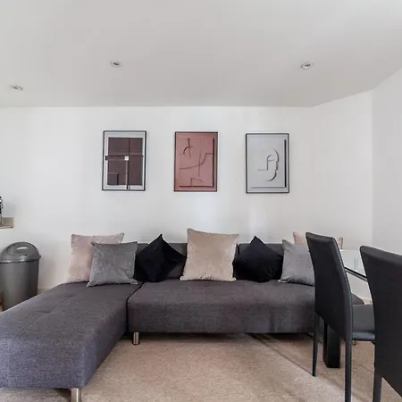 Apartment St George