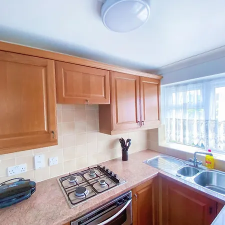 Apartment Spacious 3 Bed Family With Garden