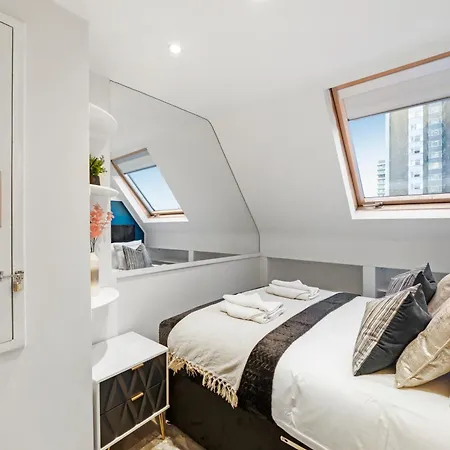 Apartment Beautiful Flat In Fulham - Great Views!- Sleeps 6 London