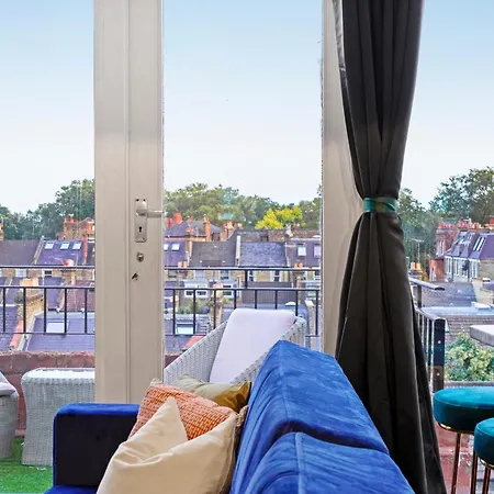 Beautiful Flat In Fulham - Great Views!- Sleeps 6 *