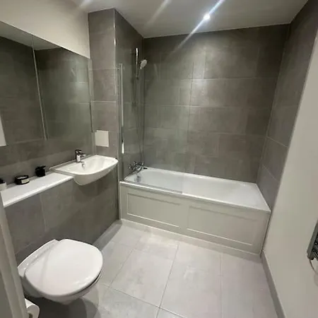 Luxury 2 Bed *
